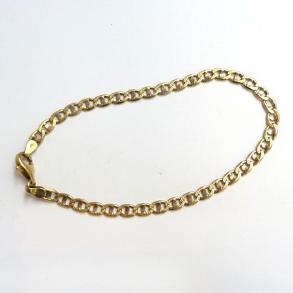 Petite GOURMETTE en or jaune 18K (750°/°°)....