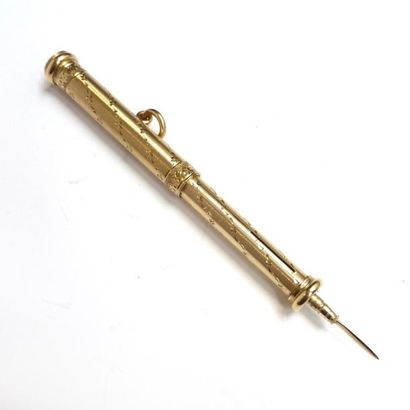 PORTE-PLUME en or jaune 18K (750°/°°), le...
