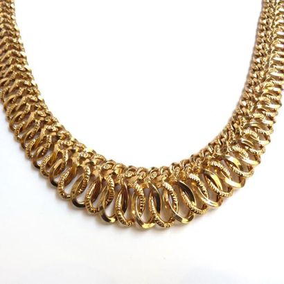 COLLIER draperie en mailles d'or jaune 18K...