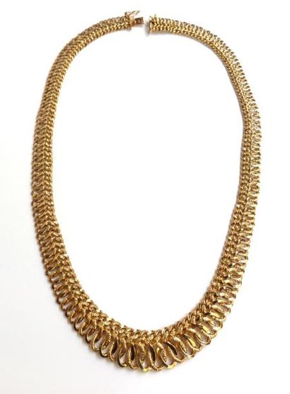 COLLIER draperie en mailles d'or jaune 18K...