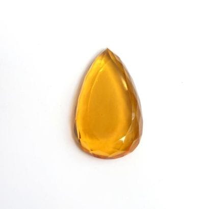 6 BIS. CITRINE. Pierre sur papier, taillée,...
