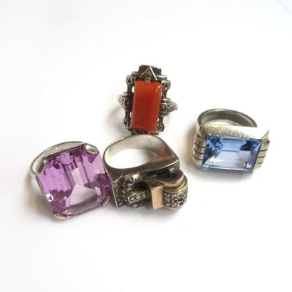 LOT de quatre bagues monture argent 925 °/°°,...