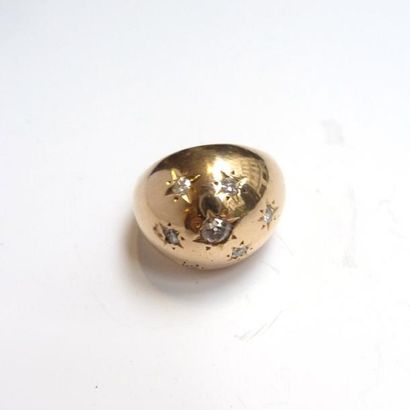 BAGUE chevalière en or jaune 18K (750°/°°)...