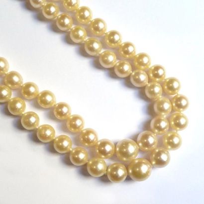 COLLIER de perles de culture deux rangs,...