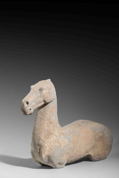 Cheval sans jambes en terre cuite. A l’origine,...
