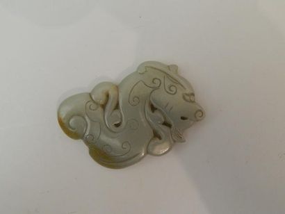 Dragon en jade. L : 4.5 x 7 cm. (XXe siè...