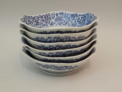 Six coupelles hexagonales en porcelaine “bleu...