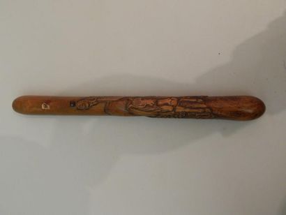 Etui à pipette (kizeru) en bois sculpté d’un...
