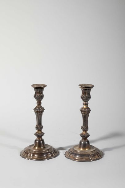 Paire de bougeoirs en argent (925°/°°), le...