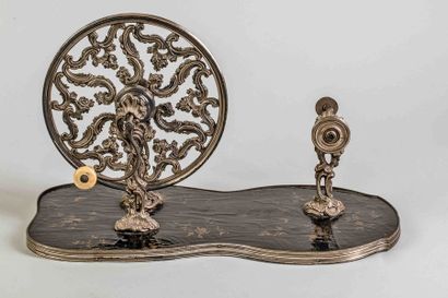 Rouet en bronze ciselé et argenté, d’époque...