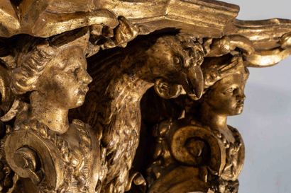 Applique en bois doré d’époque Louis XV....