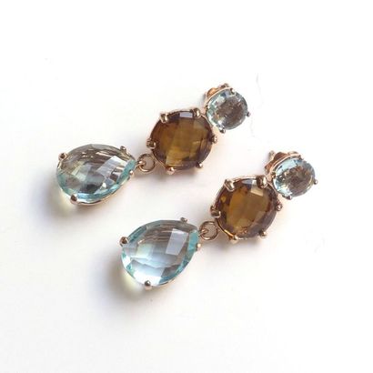PAIRE DE PENDANTS d'oreille en vermeil (925/°°),...