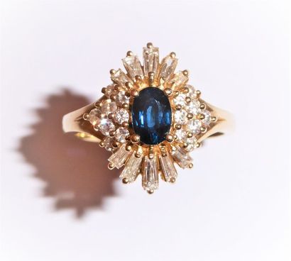 BAGUE en or jaune 14k (585/°°), marquise...