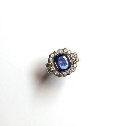 BAGUE solitaire en or gris 18k (750/°°),...