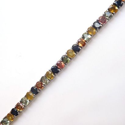 BRACELET articulé en argent (925/°°), orné...