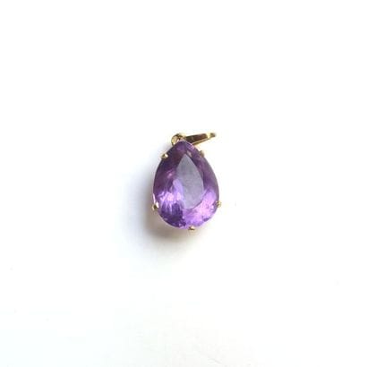 PENDENTIF en or jaune 18K (750/°°) serti...
