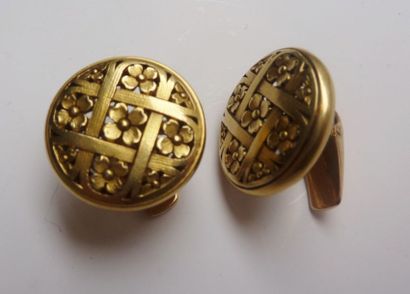PAIRE DE BOUTONS DE MANCHETTES en or jaune...