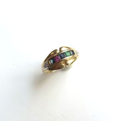 BAGUE à pont en or jaune 18K (750/°°) sertie...