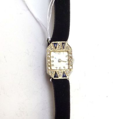 MONTRE de dame en or gris 18K (750/°°) sertie...