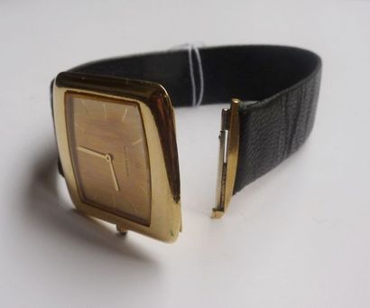 BOUCHERON - MONTRE bracelet en or jaune 18K...