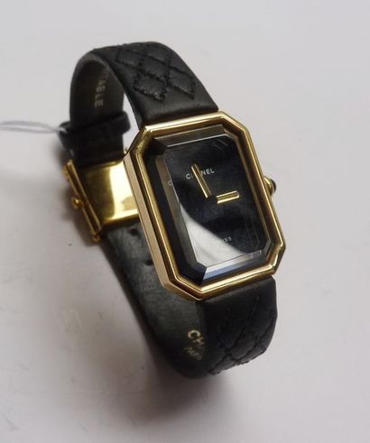 CHANEL - MONTRE bracelet de dame, boitier...