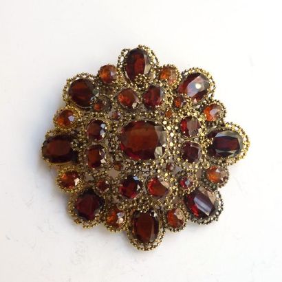 IMPORTANTE BROCHE, formant également pendentif,...