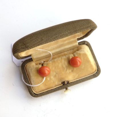 BOUTONS D'OREILLES en or jaune 14K (585/°°)...