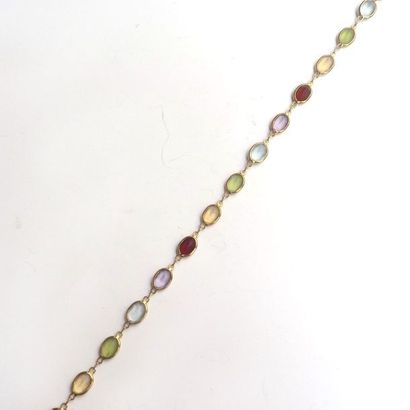 BRACELET en or jaune 18K (750/°°) composé...