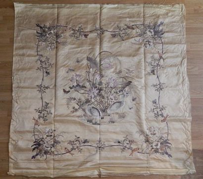 Panneau en coton beige brodé de hérons et...
