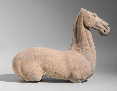 Cheval sans jambes en terre cuite. A l’origine,...