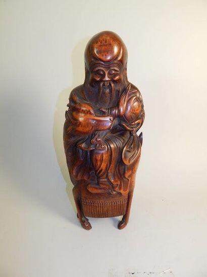 Sujet en bambou sculpté de Lao-Tseu sur son...