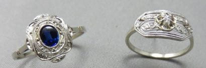 LOT de 2 Bagues en or gris 18k (750/°°) et...