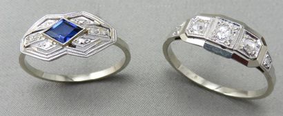 LOT de 2 Bagues en or gris 18k (750/°°) et...