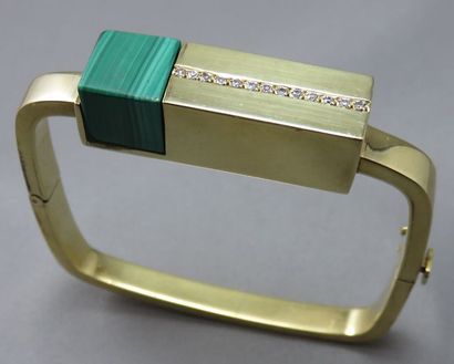 BRACELET JONC en or 18k (750/°°), ouvrant...
