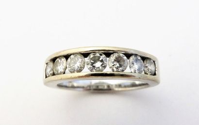 ALLIANCE en or blanc 18K (750/°°) sertie...