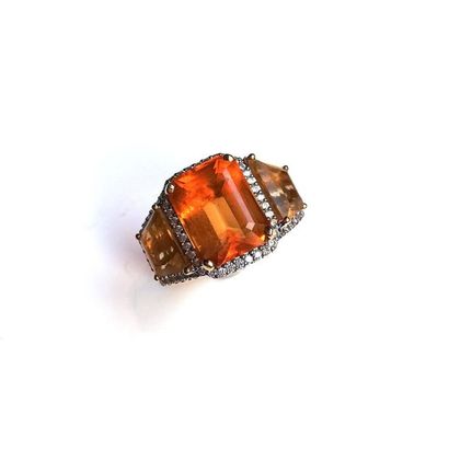 BAGUE en or gris 18K (750°/°°) sertie de...