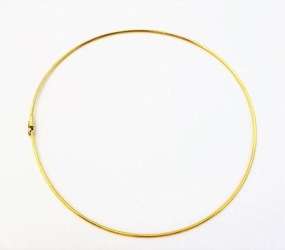 COLLIER maille oméga en or 18K (750/°°),...