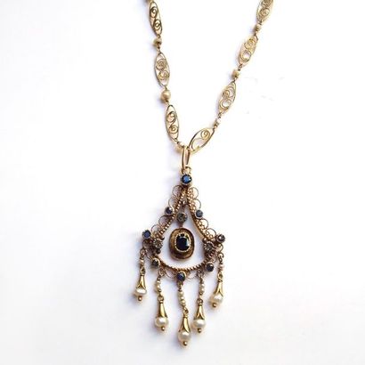 COLLIER en or jaune 18K (750/°°) à maillons...