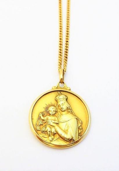 CHAINE en or 18k (750/°°) maille gourmette...