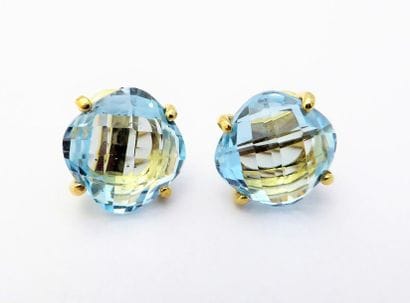 PAIRE DE BOUCLES D’OREILLES en or 18K (750/°°),...