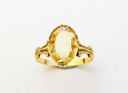 BAGUE en or 18K (750/°°) ornée d’une citrine....