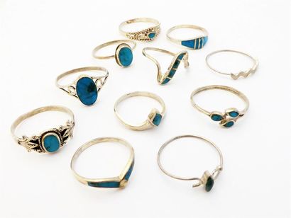 LOT DE 11 BAGUES en argent 835/°° orné de...