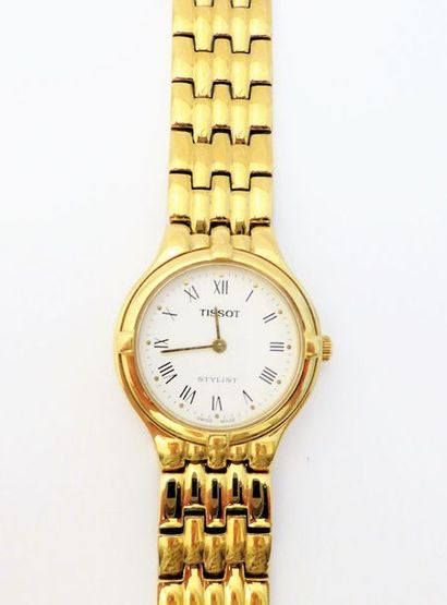 TISSOT. MONTRE modèle dame en plaqué or avec...
