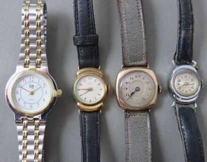 LOT de 4 Montres Bracelet de Dame en plaqué...