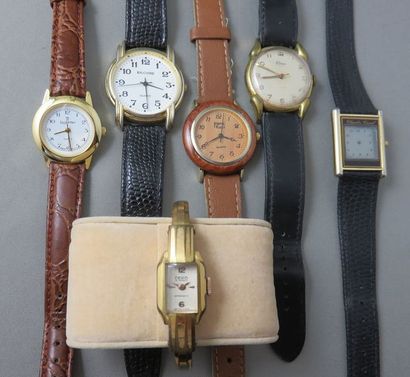 LOT de 6 Montres de Dame et d'Homme en métal...