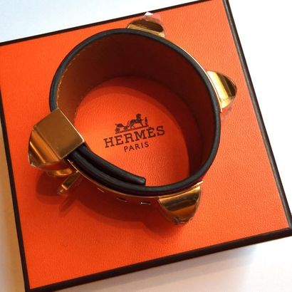 HERMES. Bracelet manchette 