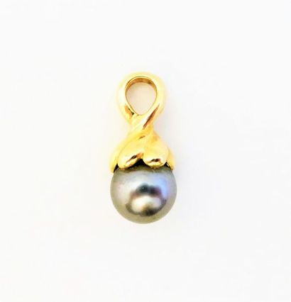 PENDENTIF en or 18k (750/°°) perle de Tahiti...