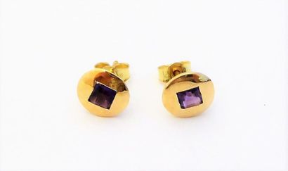 Paire de BOUCLES D'OREILLES en or 18k (750/°°)...