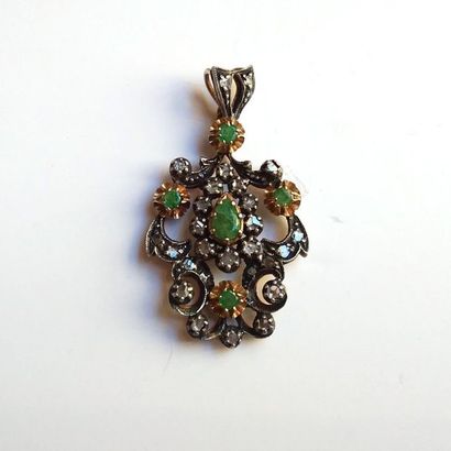 PENDENTIF en or 18K (750°/°°) et argent ornée...