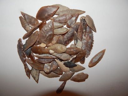 Lot de cinquante pointes de flèches en s...